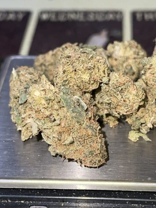 APPLE BANANAS 3.5g HYBRID 🔥🔥 28%THC HYBRID INDOOr Small Nugs INDOOR